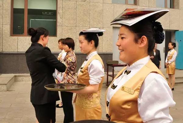 金丰餐饮机场区域服务技能大赛决赛风采 - 美篇